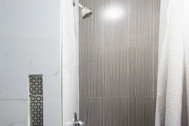 Rented by ER (DO NOT USE)