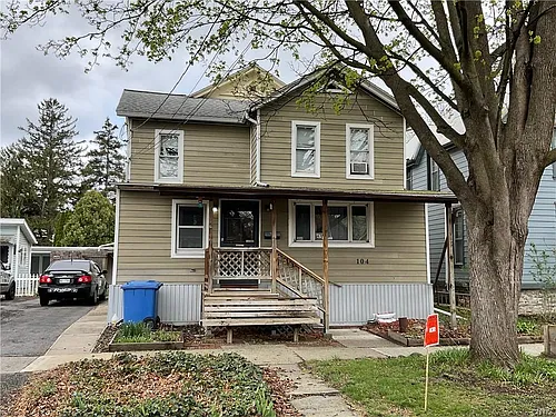104 Franklin St Photo 1