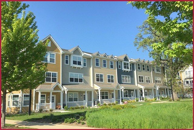 1st image of 56 Lakeview Pl