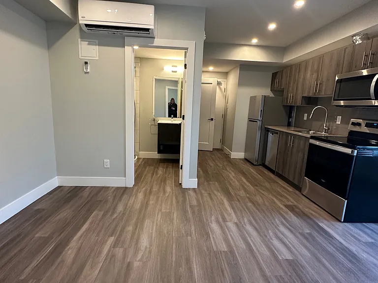 144 Renfrew Ave — Photo 18