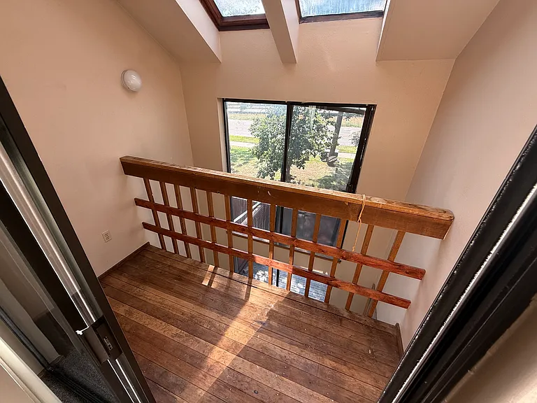 3131 Bell Dr — Photo 11