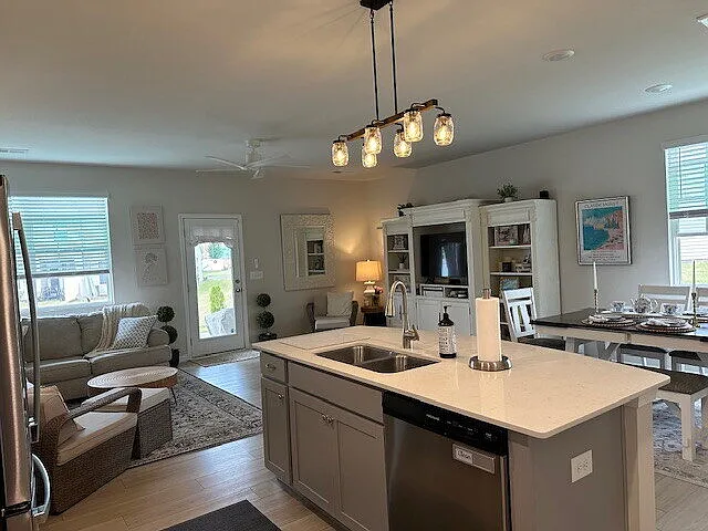 453 Bee Cove Way — Photo 4