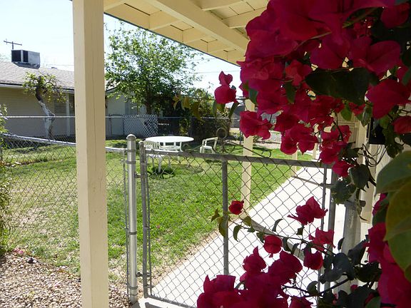 3rd image of 805/807 E Alice Ave