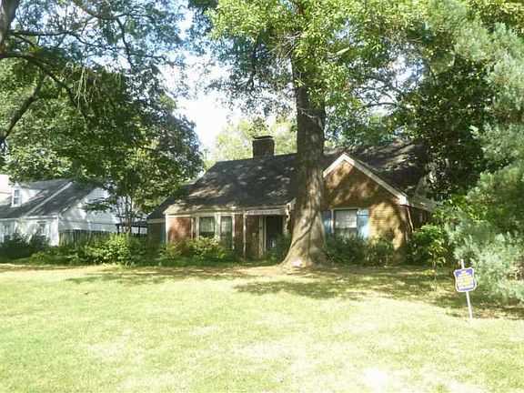 3rd image of 450 Williamsburg Ln