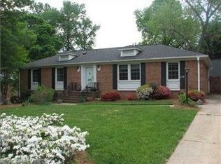 1805 Downing St, Greensboro, NC 27410