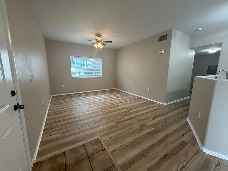 9303 Gilcrease Ave #1250 — Photo 3
