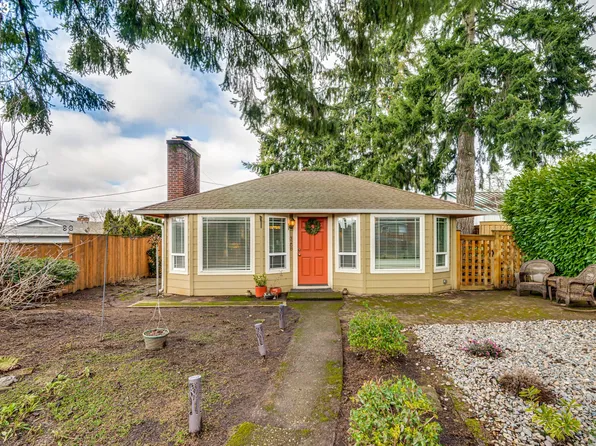 3208 Harney St, Vancouver, WA 98660
