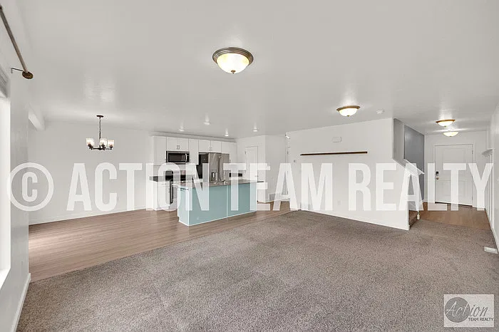 4 bed, 3.0 bath, 2025 sqft, $2,375 — Photo 4