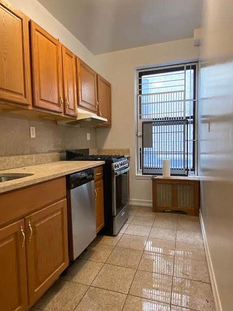 1st image of 772 Amsterdam Ave #1