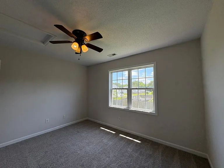 302 Mann St — Photo 15