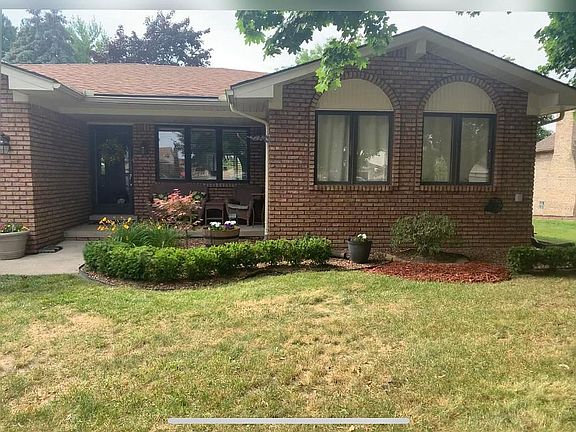 4th image of 43627 Sunnypoint Dr