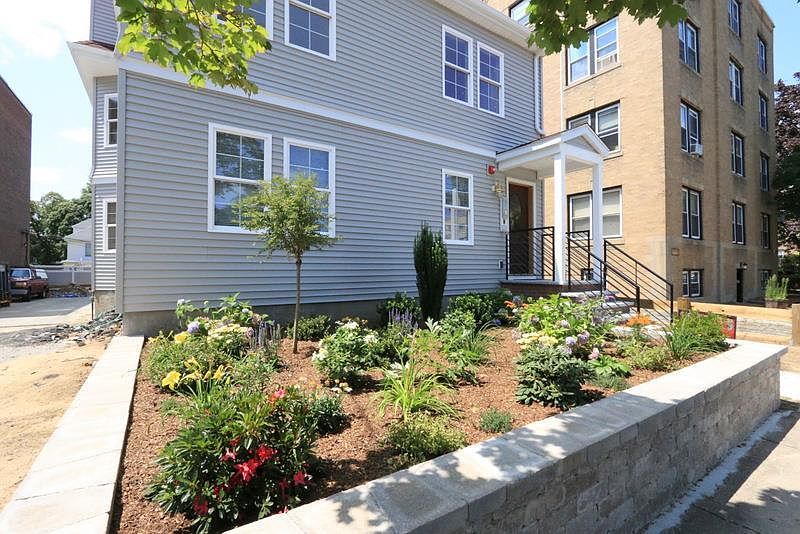 1st image of 220 Massachusetts Ave #3