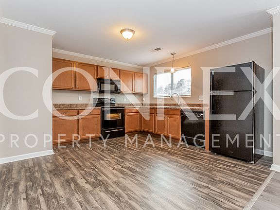 3rd image of 114 Belle Haven Dr