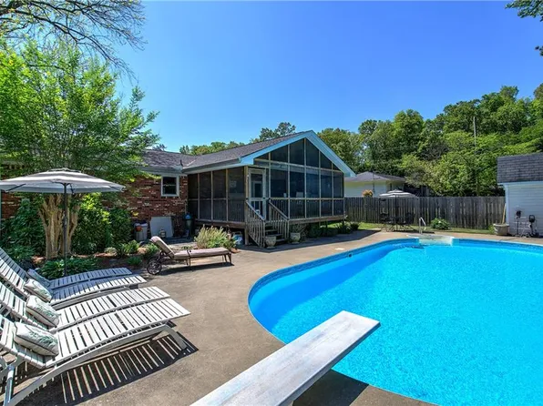 121 Stone Haven Dr, Calhoun, GA 30701