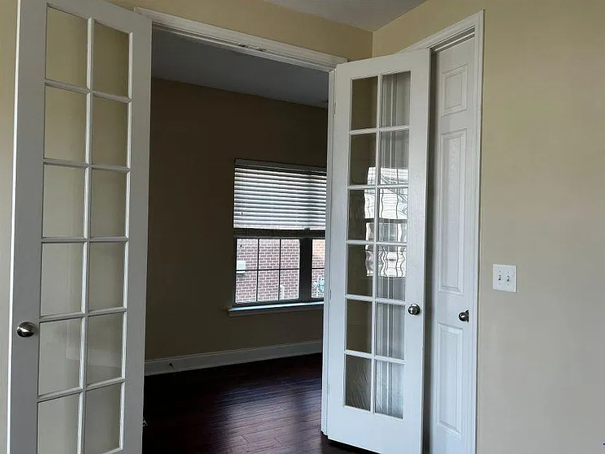 4 bed, 3050 sqft, $3,899 — Photo 4