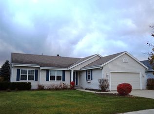 3524 River Valley Rd, Waukesha, WI 53189