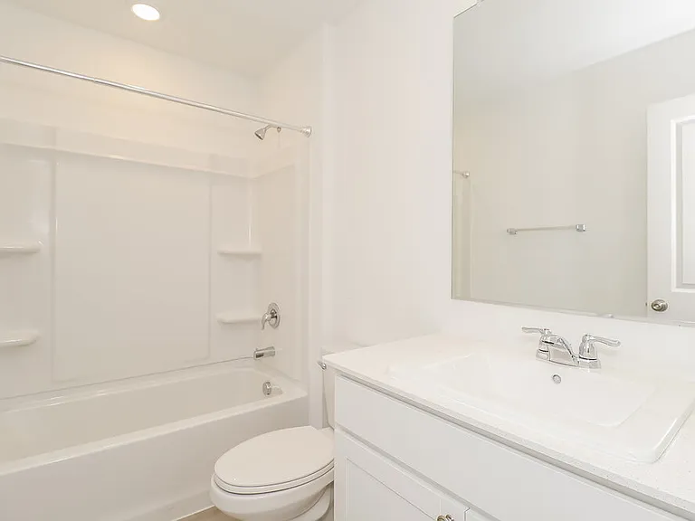 1239 Maple St — Photo 14