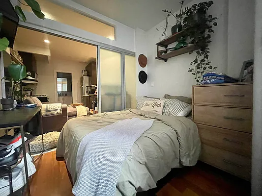 Rented by Keller Williams NYC | media 7