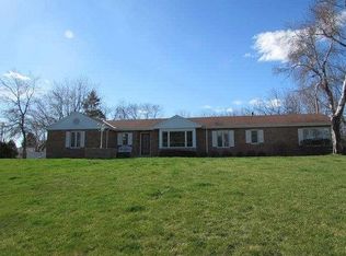 W156N11625 Pilgrim Rd, Germantown, WI 53022