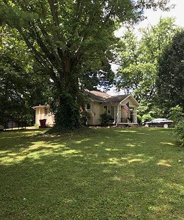 4th image of 1101 Skyline Dr