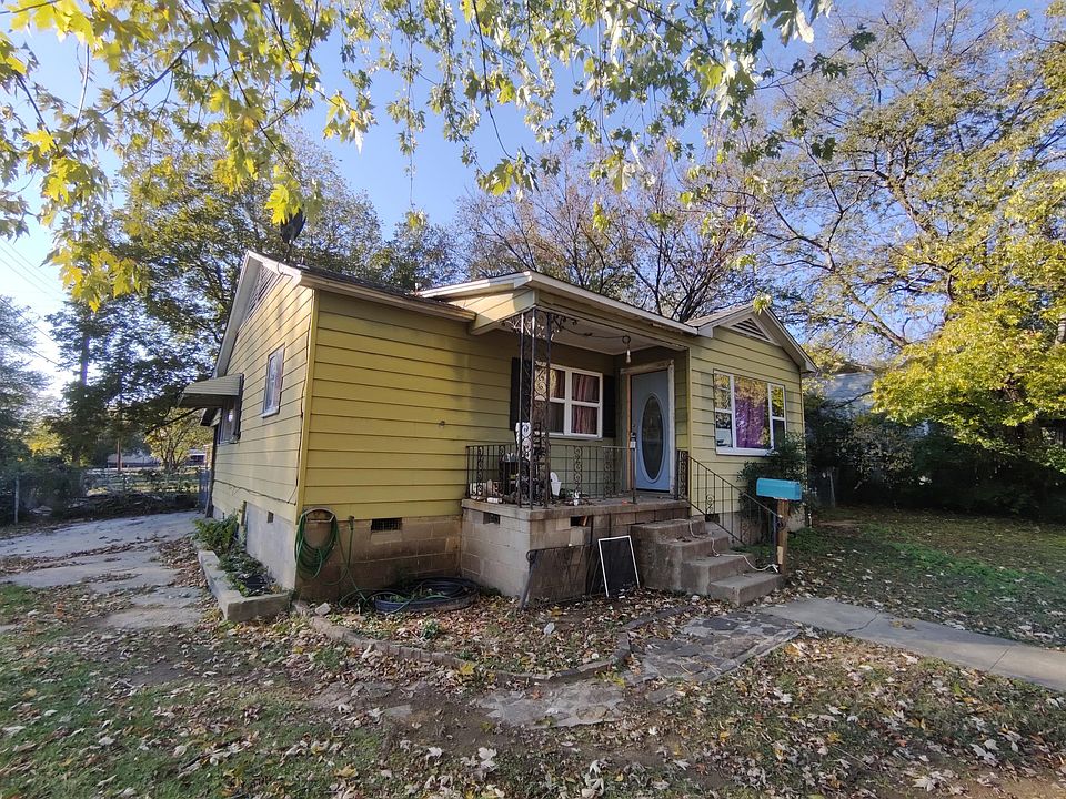 2nd image of 3018 S 18th St