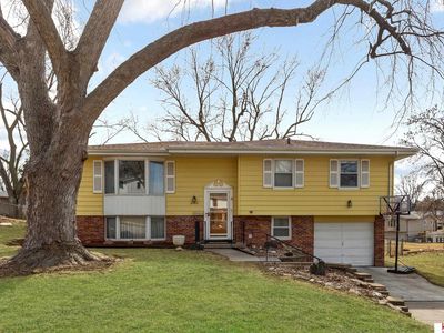 8745 O Cir, Omaha, NE, 68127