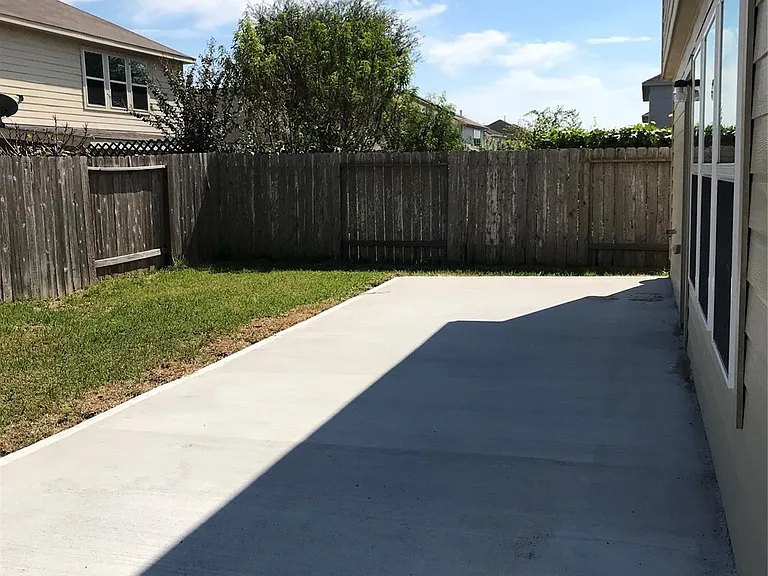 3238 Apple Dale Dr — Photo 3