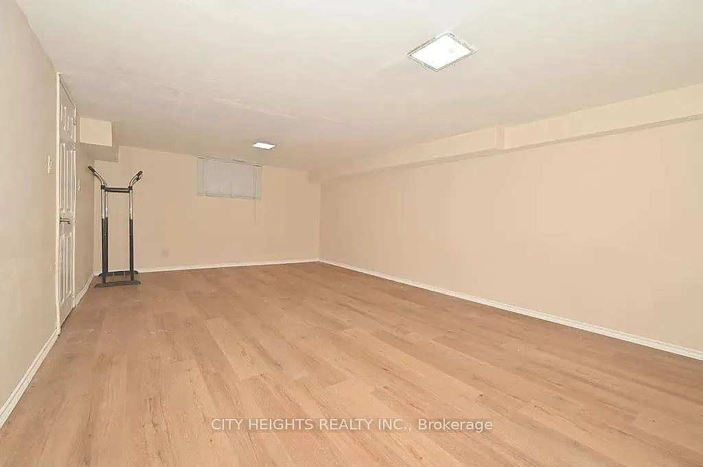 Studio, $1,500 — Photo 3