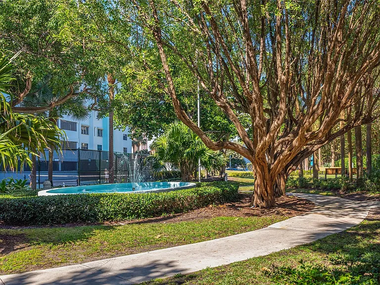 1201 S Ocean Dr #1607N — Photo 29