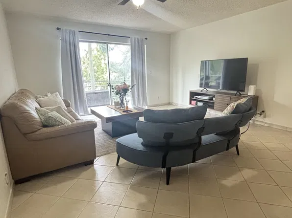 5790 Stirling Rd, Hollywood, FL 33021