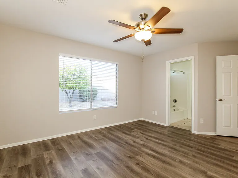 14101 N 127th Ln — Photo 8