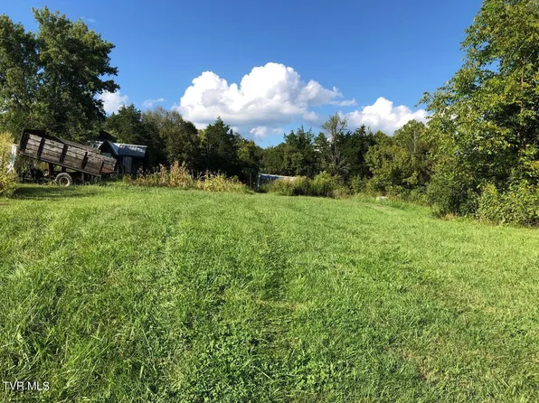 2840 N Wesley Chapel Rd, Greeneville, TN 37745