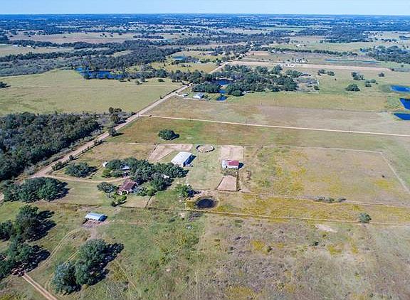 3rd image of 1322 County Road 105