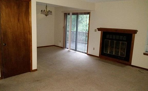 3rd image of 2811A S Jackson Dr