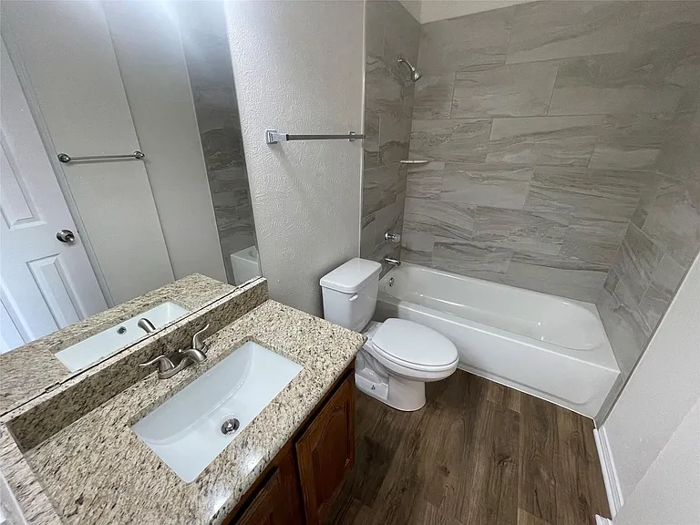 1513 Liberty Ln — Photo 11