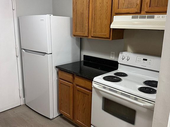 4th image of 13 Village Hill Ln APT 20