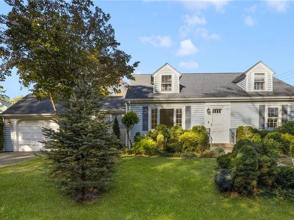 2 Preserved Arnold Ct, Lincoln, RI 02865