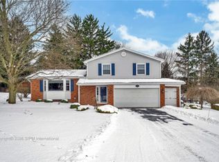 4872 Clearview Dr, Williamsville, NY 14221