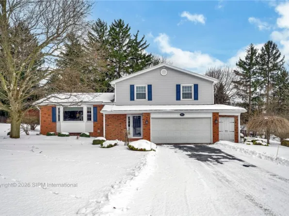 4872 Clearview Dr, Williamsville, NY 14221