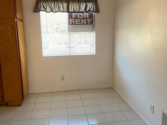 4th image of 3734 Oak Creek Dr Unit D