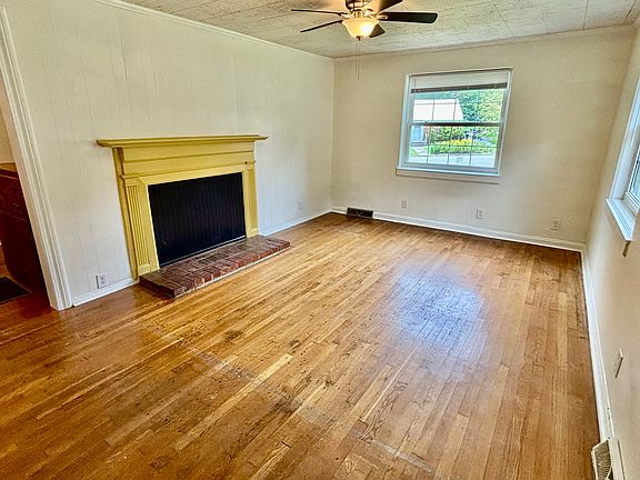 5th image of 317 Greenwood Dr