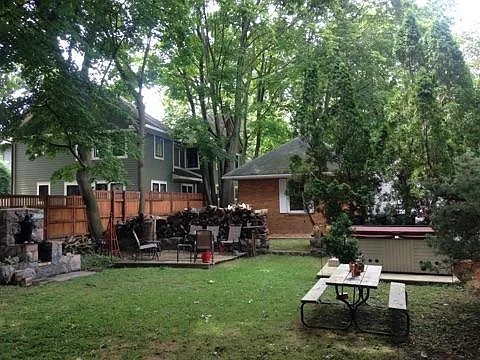 4 bed, 2.5 bath, 3100 sqft, $995 — Photo 3