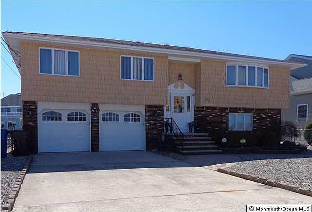1st image of 1911 Seaman Ct