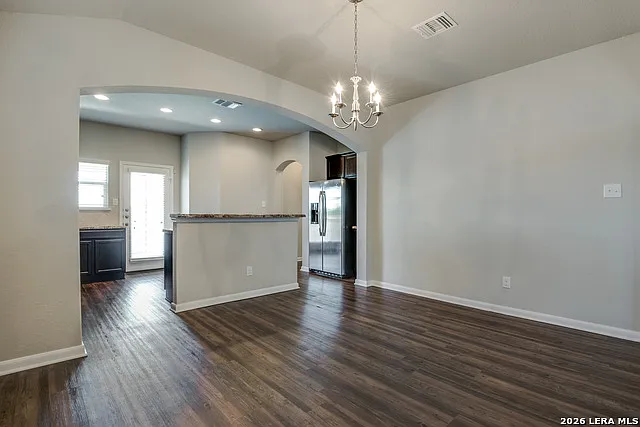 1041 Lauren St — Photo 9