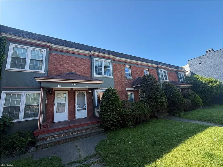 15416 S Waterloo Rd — Photo 1