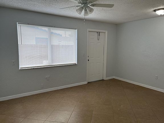 3rd image of 518 NW 10th Ave