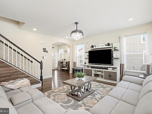5th image of 5405 Darlington Ct