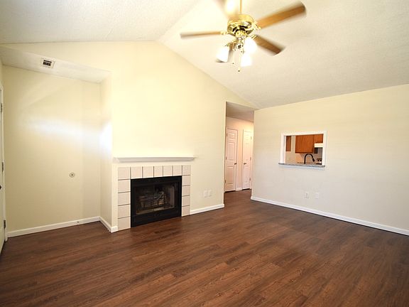 2nd image of 207 SE 16th St