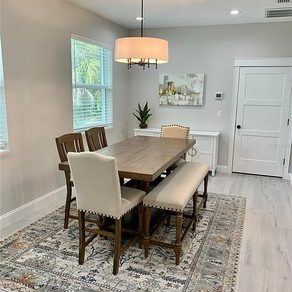 2129 Lorraine Dr — Photo 12