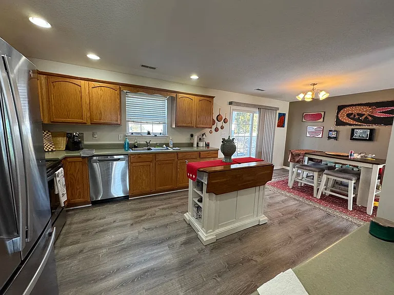 2603 Oakfield Dr — Photo 7